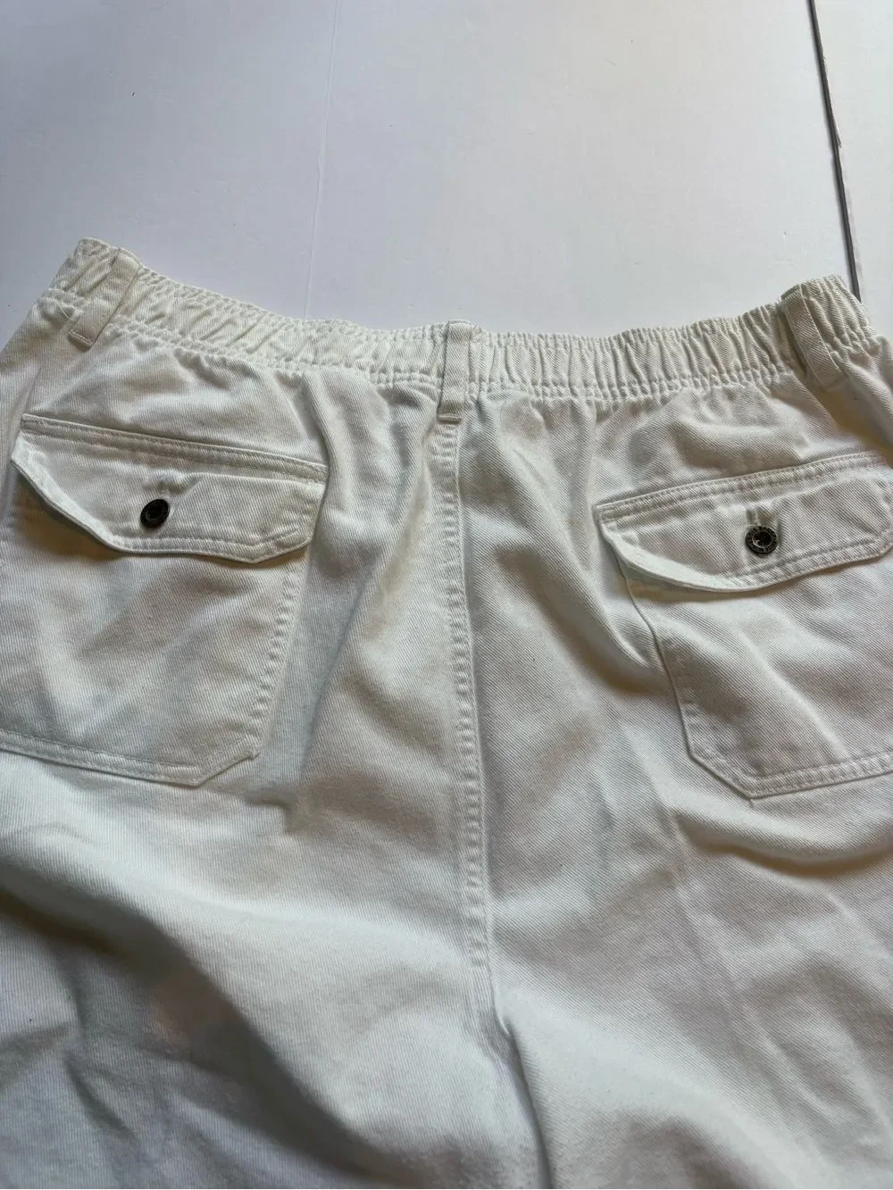 Eddie Bauer Men's Relaxed Fit Elastic-Waist Cotton Shorts - White Size Large